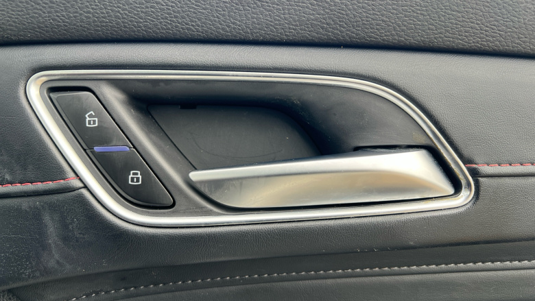 MG Hs 1.5 T-GDI Exclusive 5dr DCT Petrol Hatchback